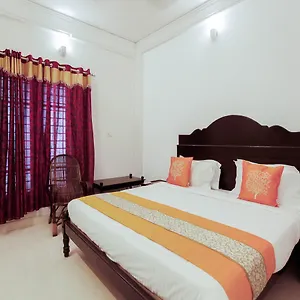 Otel Oyo 4867 Royal Homes