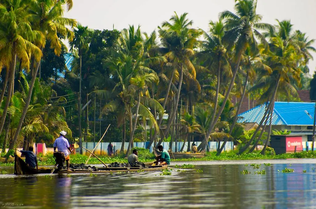 The Wind N Waves Hotel Alappuzha Gæstehus