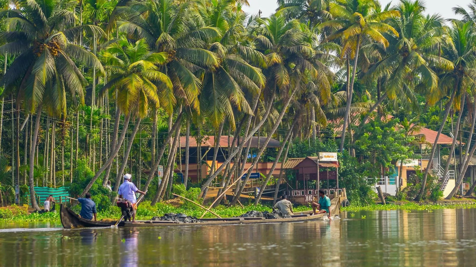 The Wind N Waves Hotel Alappuzha 2*,