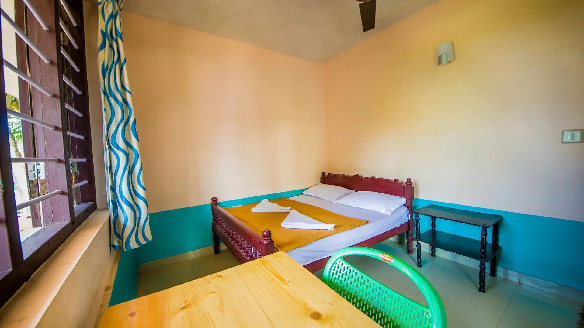 The Wind N Waves Hotel Alappuzha Guest house