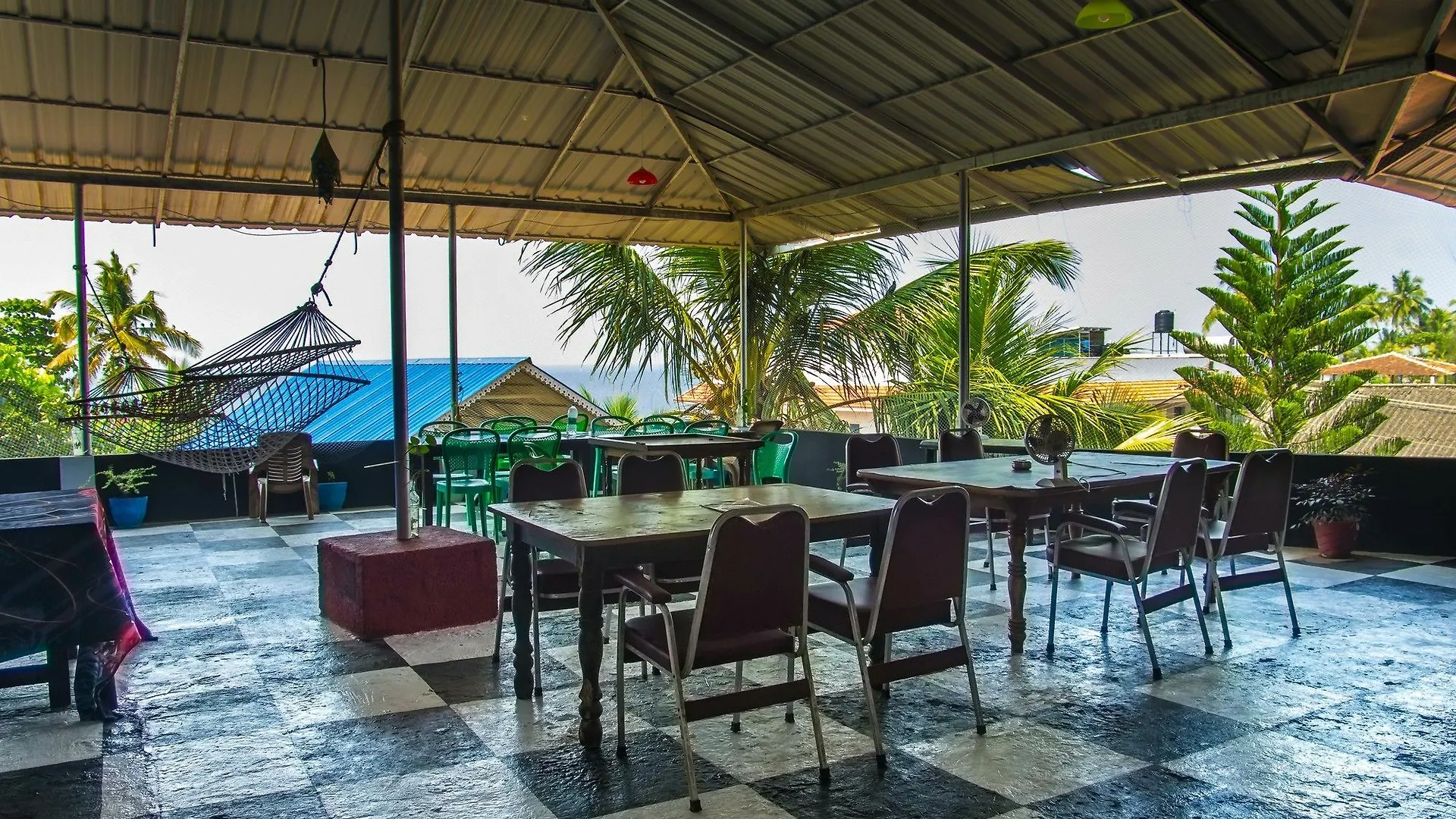 The Wind N Waves Hotel Alappuzha Guest house