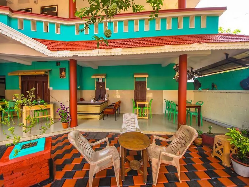 The Wind N Waves Hotel Alappuzha 2*,